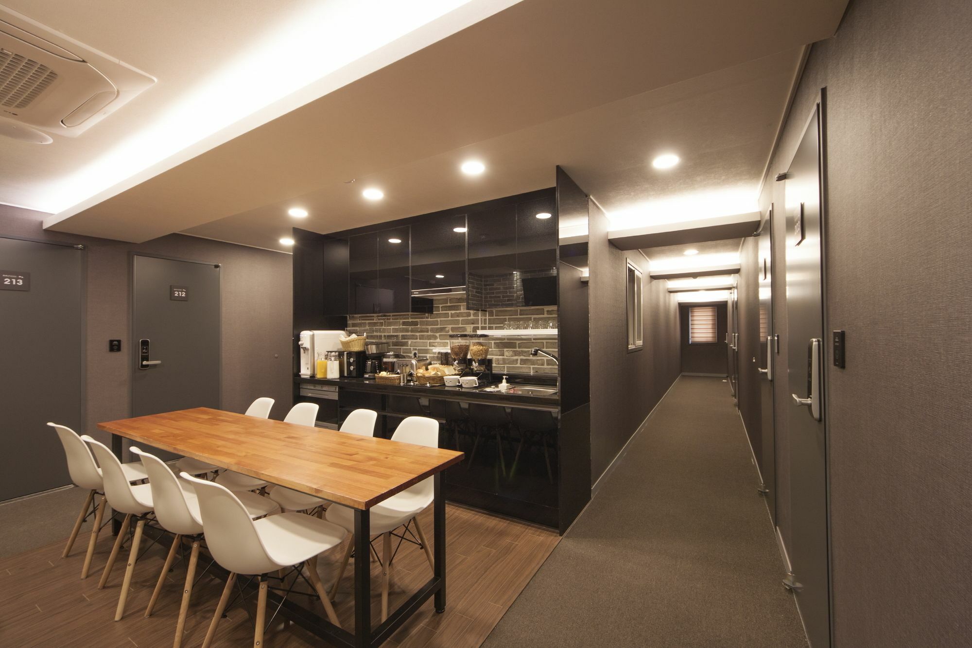 บลู เมาน์เท็น มย็องดง Hotel โซล ภายนอก รูปภาพ